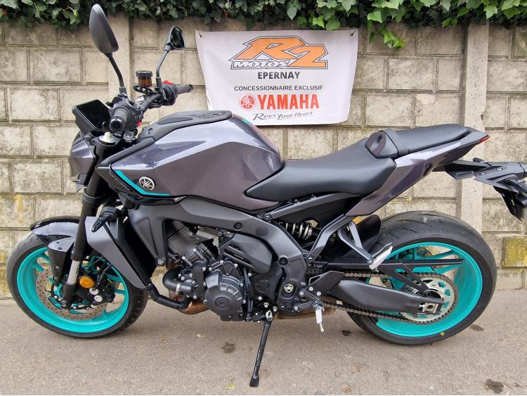 YAMAHA MT-09 Y-AMT 2024