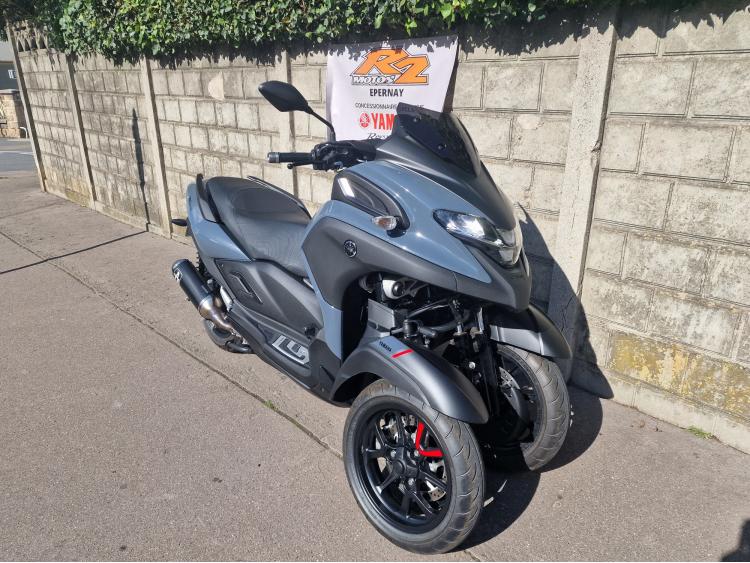 YAMAHA TRICITY 300