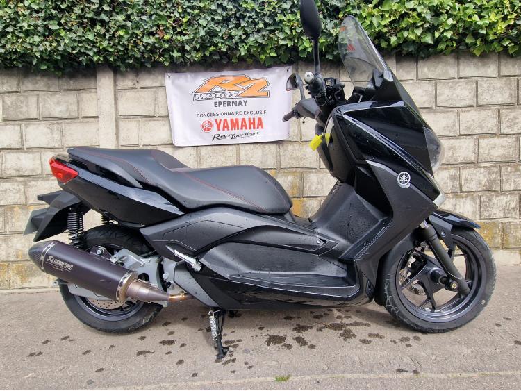 YAMAHA XMAX 125