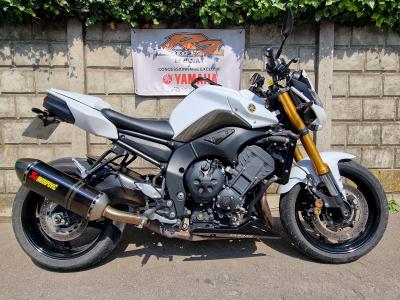 YAMAHA FZ8