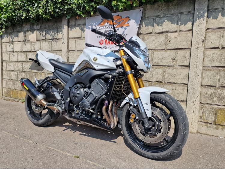 YAMAHA FZ8