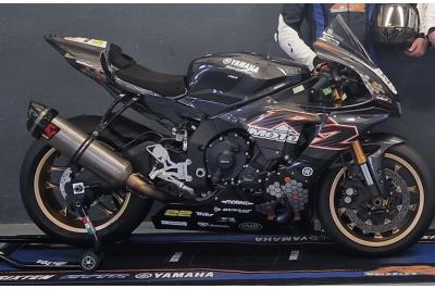 YAMAHA YZF 1000 R1 60TH