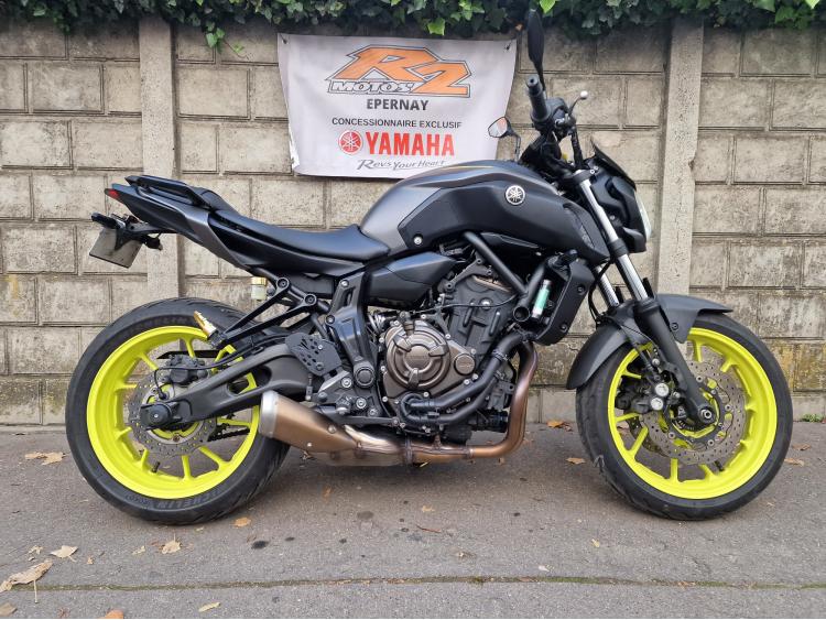 YAMAHA MT-07 (47.5CV)