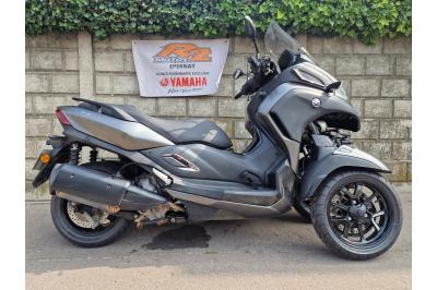 YAMAHA TRICITY 300