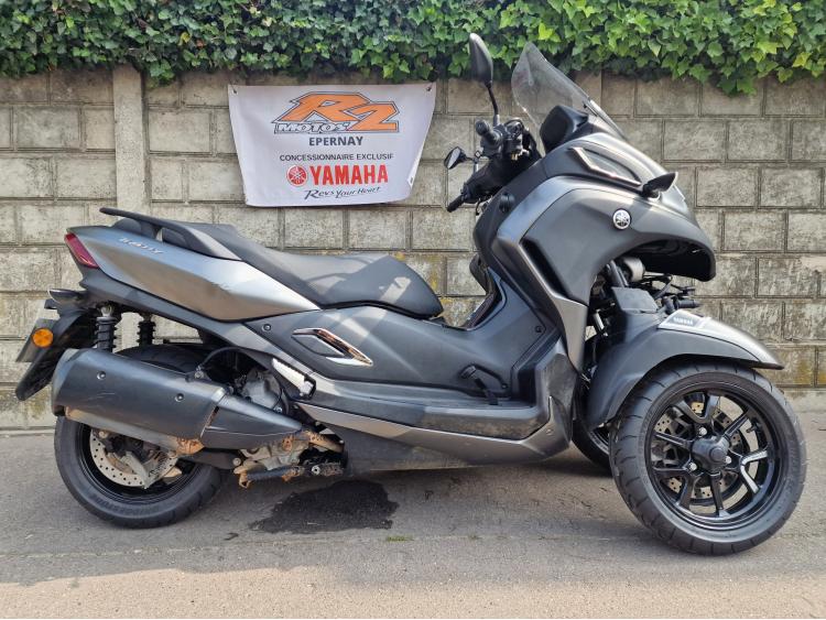 YAMAHA TRICITY 300