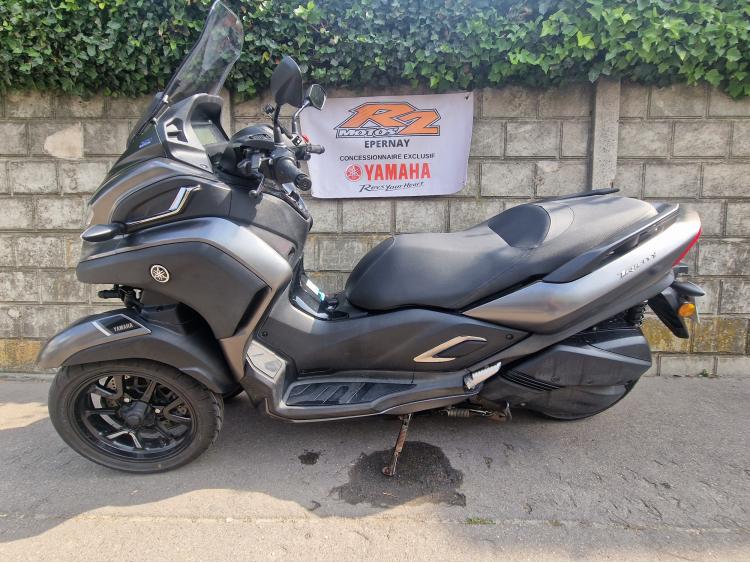 YAMAHA TRICITY 300